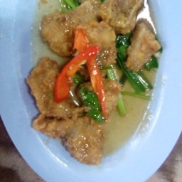 เนื้อปลาผัดคื่นฉ่าย