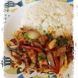 ข้าวไก่ผัดพริกเผา