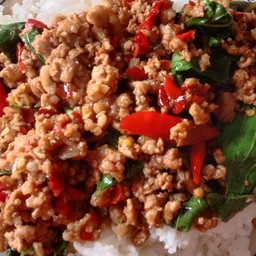 ข้าวราดกะเพรา