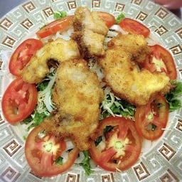 สลัดเนื้อปลา