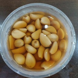 마늘짱아치 pickled garlic