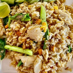 ข้าวผัดไก่
