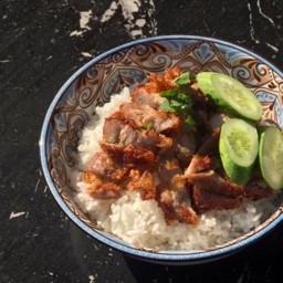 ข้าวหมูทอด สามชั้น (พิเศษ)