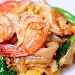 ผัดซีอิ้วเส้นใหญ่กุ้ง