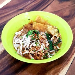 ก๋วยเตี๋ยวต้มยำไก่ฉีก