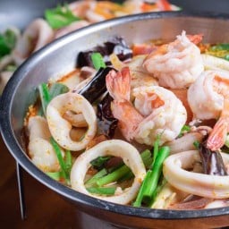 ร้านครัวเคียงราง