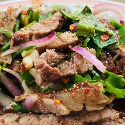 น้ำตกเนื้อ