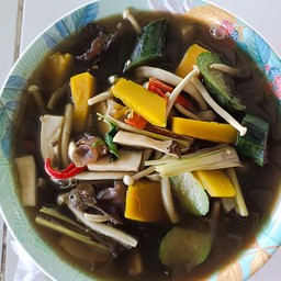 แกงเห็ดรวม