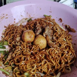 เลิศรส ก๋วยเตี๋ยวหมู