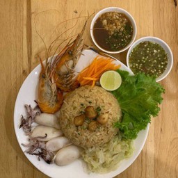 ข้าวผัดกระเทียม ซีฟู้ดบาร์บีคิว