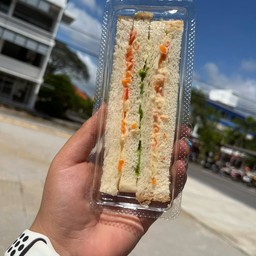 เเซนวิชไส้ทะลักนุบนับ