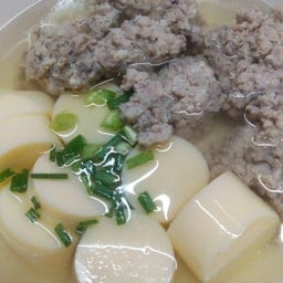 แกงจืดเต้าหู้ไข่หมูสับ