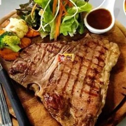 กังฟูสเต็ก ริมน้ำ