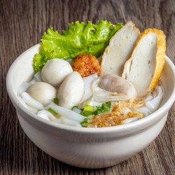 ก๋วยเตี๋ยวลูกชิ้นปลาเหล่าเฮง