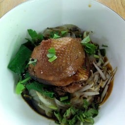 เกาเหลาไก่ตุ๋น1ชิ้น