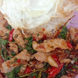 ข้าวกระเพราหมู หมักนุ่ม!!