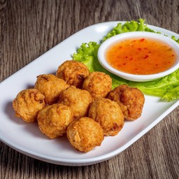 ชุดลูกชิ้นกุ้งทอด