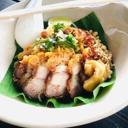 ก๋วยเตี๋ยวหมูกรอบ