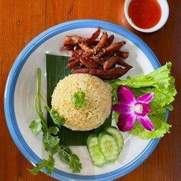 ข้าวผัดเกลือหมูแดดเดียว