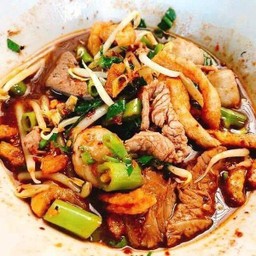 เส้นใหญ่หมูธรรมดา