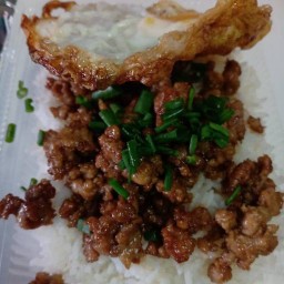ข้าวกระเพรา
