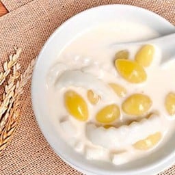 แปะก๊วย มะพร้าวอ่อน กะทิสด