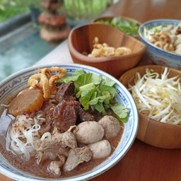 ก๋วยเตี๋ยว เนื้อ (Beef Noodle)