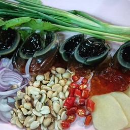 ไข่เยี่ยวม้าทรงเครื่อง