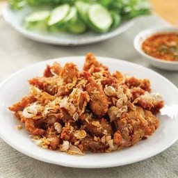 หมูกระเทียม ( กลับข้าว )