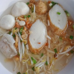 ก๋วยเตี๋ยว บะหมี่ น้ำใส