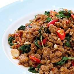 กระเพราหมูสับ ( กลับข้าว )