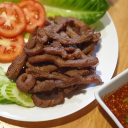 เนื้อแดดเดียวทอดฟรี 500g +น้ำจิ้มแจ่ว