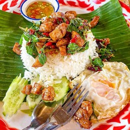 ข้าวกระเพราหมูแดด
