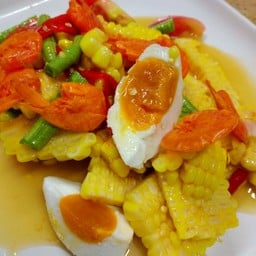 ส้มตำข้าวโพดไข่เค็ม