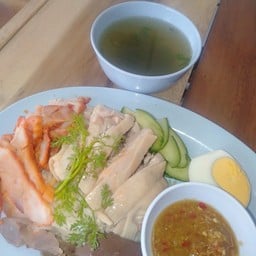 ข้าวมันไก่ อาหงษ์ สันป่าตอง