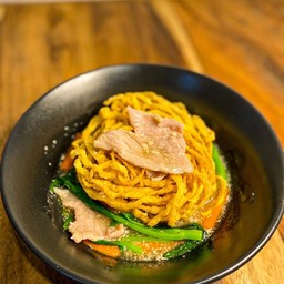 ราดหน้าหมูหมัก เทียนไฉ ราดหน้าหมี่กรอบ ผักซีอิ๊ว ก๋วยเตี๋ยวคั่วไก่