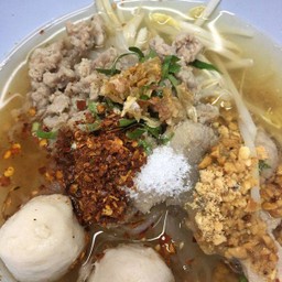 ก๋วยเตี๋ยวหมูต้มยำ