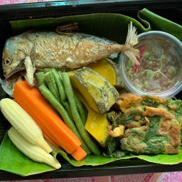 ข้าวน้ำพริกปลาทู