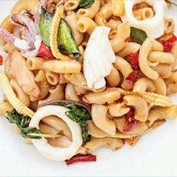 มักกะโรนี้ผัดขี้เมาทะเล