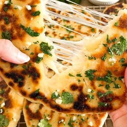 CHEESE NAAN