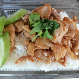 ไก่กระเทียม