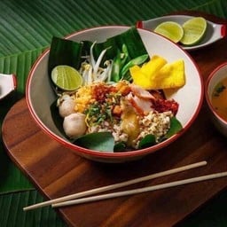 ก๋วยเตี๋ยวสุโขทัย by คุณจันทร์ สาขาเหนือคลอง เหนือคลอง