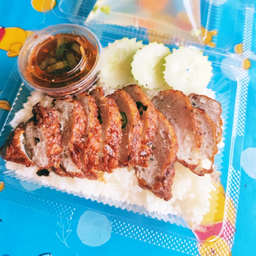 ข้าวแหนมปลากรายทอด