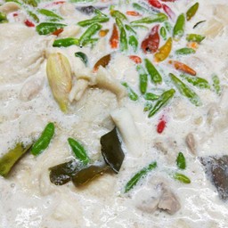 ต้มข่าไก่