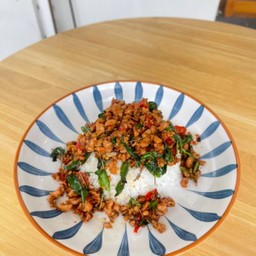 ข้าวกระเพาหมูสับ