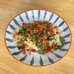 สปาเก็ตตี้กระเพาหมูสับ