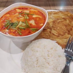 ชุดข้าวไข่เจียว+ต้มยำทะเลรวม