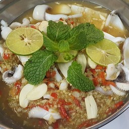 หมึกกระดองนึ่งมะนาว