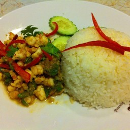 ข้าวราดกุ้งสับพริกสด