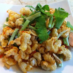 ยำสามกรอบ